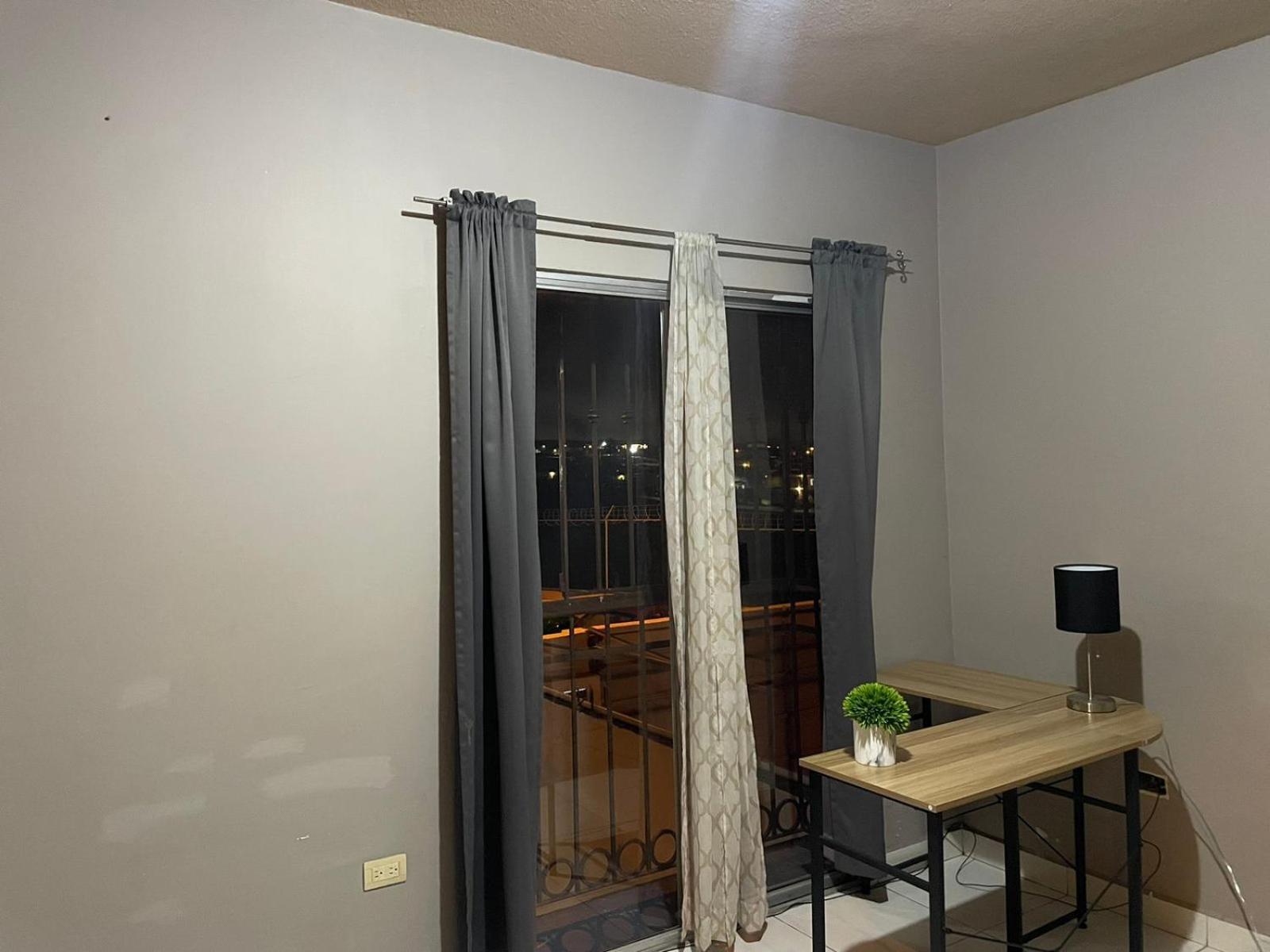 Spacious Rooftop House W/ King Bed Tijuana Exteriör bild